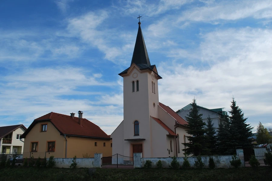Einweihung der Kirche und des Gemeindehauses in Smižany